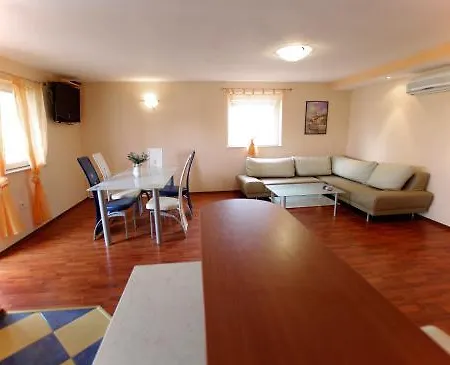 Apartment Apartman 4+1 Id 362