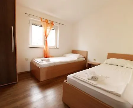 Apartman 4+1 Id 362 Apartment Murter