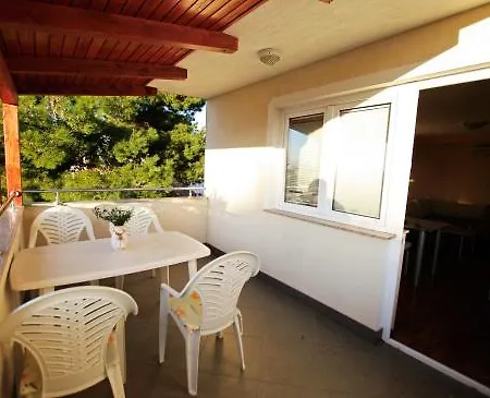 Apartman 4+1 Id 362 Murter